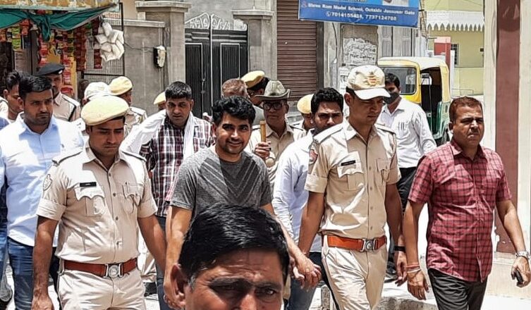 गोवर्द्धन सिंह को लेकर बीकानेर पहुंची पुलिस: